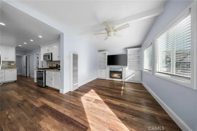 $2,895,000 | 121 25th Street, Newport Beach, CA 92663