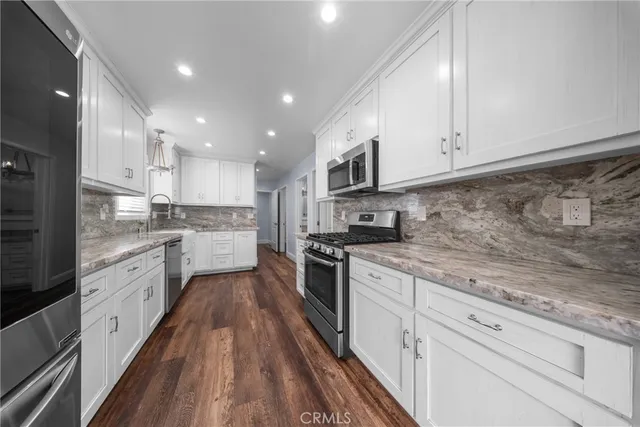 $2,895,000 | 121 25th Street, Newport Beach, CA 92663