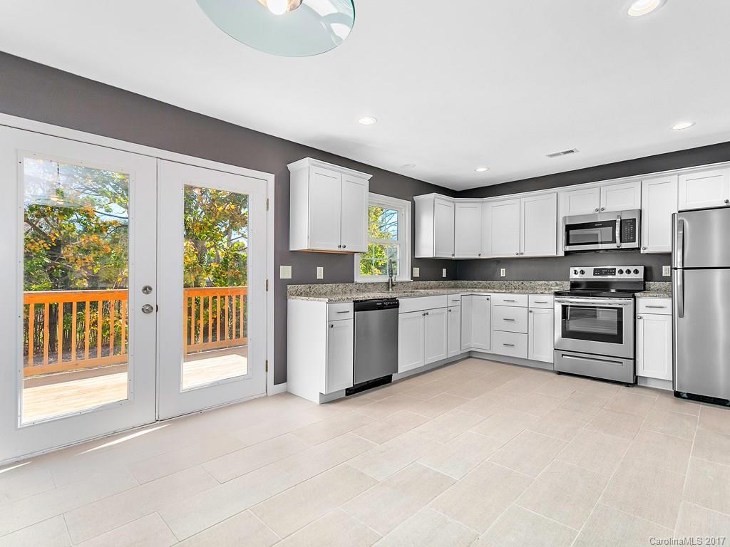 712 Loop Road Hendersonville, NC 28792 - Photo 4 of 18 Gallery Image 4
