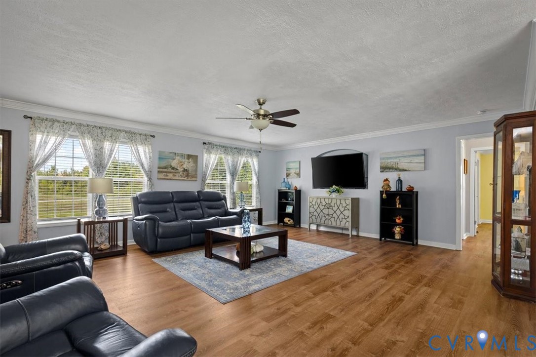Recessed lighting, wood-finish flooring, ceiling f
