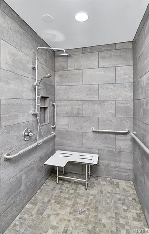 $335,000 | 70 Village Cir Drive, Winfield, MO 63389