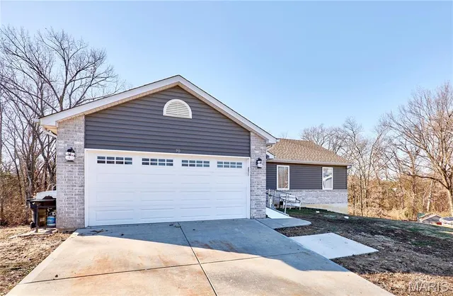 $335,000 | 70 Village Cir Drive, Winfield, MO 63389