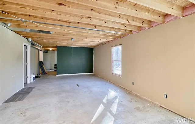 $335,000 | 70 Village Cir Drive, Winfield, MO 63389