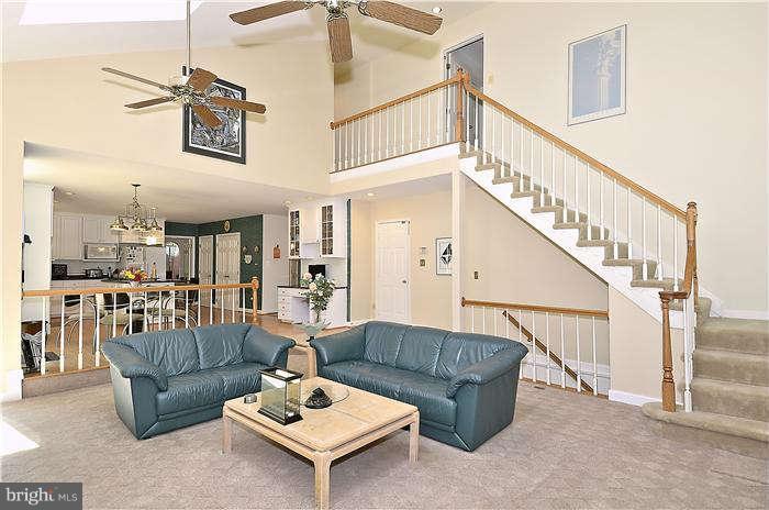 1723 Besley Road Vienna, VA 22182 - Photo 11 of 28 Family Room
