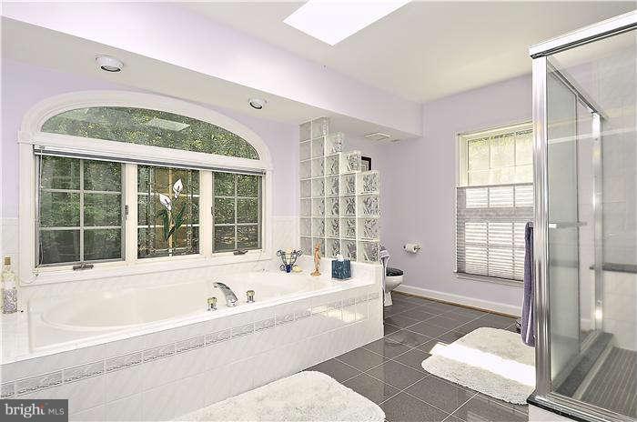 1723 Besley Road Vienna, VA 22182 - Photo 16 of 28 Bath (Master)