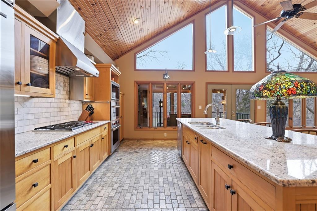 806 West Red Bridge Road Kansas City, MO 64114 - Photo 5 of 50