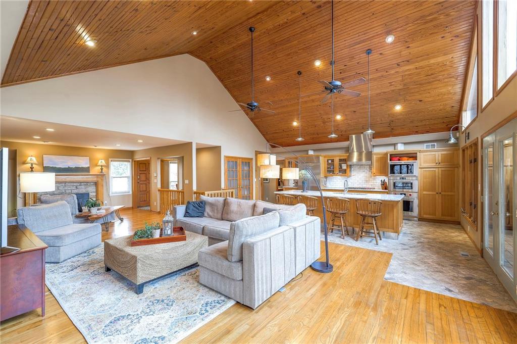 806 West Red Bridge Road Kansas City, MO 64114 - Photo 8 of 50