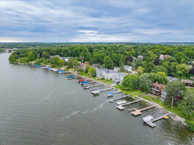 $2,400,000 | 5511 Mendota Drive, Middleton, WI 53562