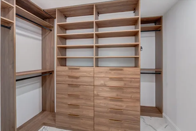 $2,400,000 | 5511 Mendota Drive, Middleton, WI 53562