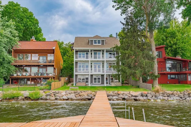 $2,400,000 | 5511 Mendota Drive, Middleton, WI 53562