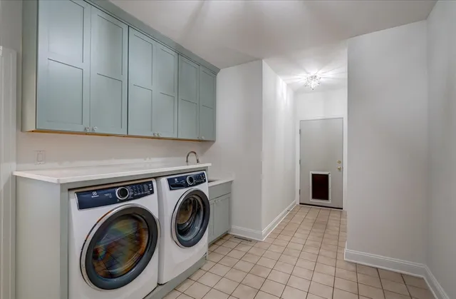 $2,400,000 | 5511 Mendota Drive, Middleton, WI 53562