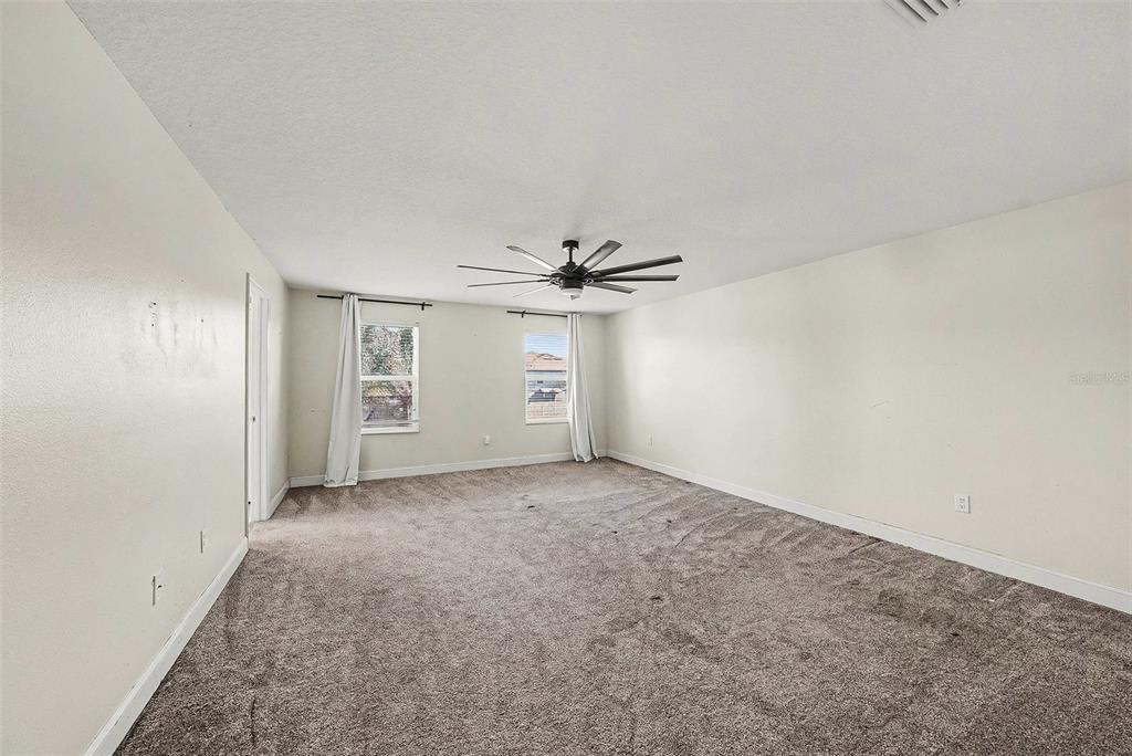10233 Newminster Loop Ruskin, FL 33573 - Photo 9 of 17