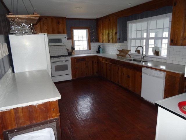 231 Jumping Branch Road Tamassee, SC 29686 - Photo 10 of 35 Kitchen