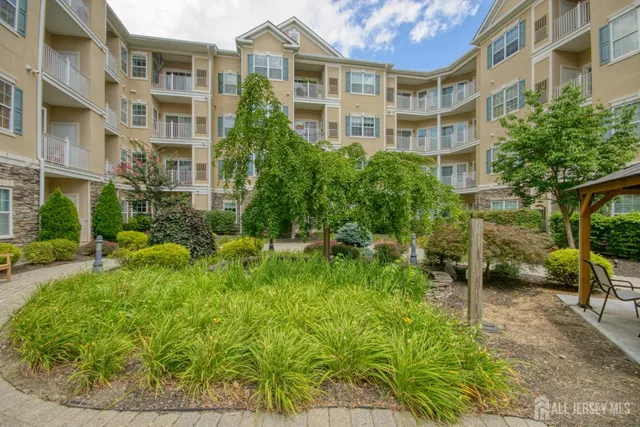 $359,900 | 540 Cranbury Road, Unit 219, East Brunswick, NJ 08816