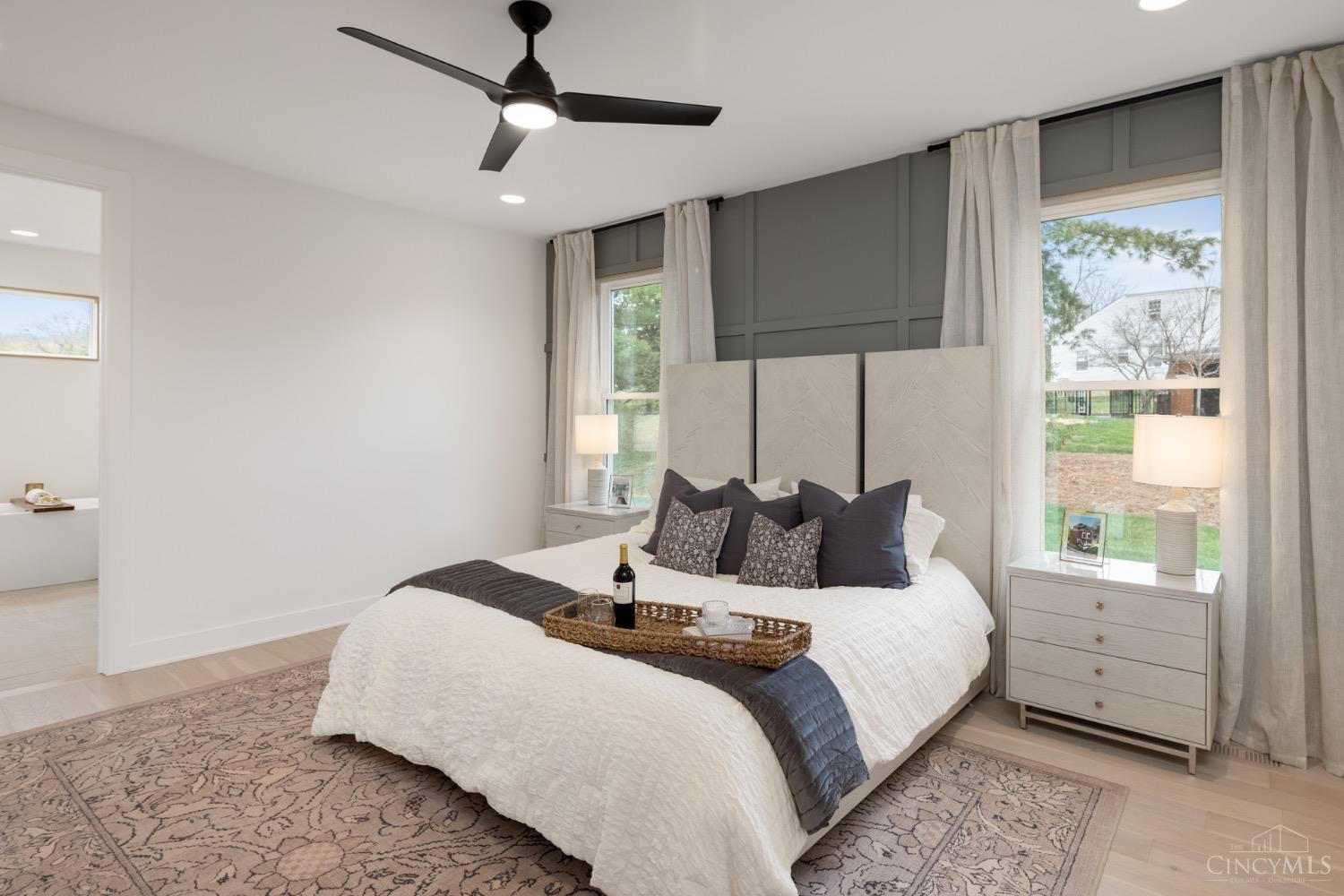 6991 Shadow Ridge Road Cincinnati, OH 45230 - Photo 14 of 33 Primary Suite w/ en suite bath
