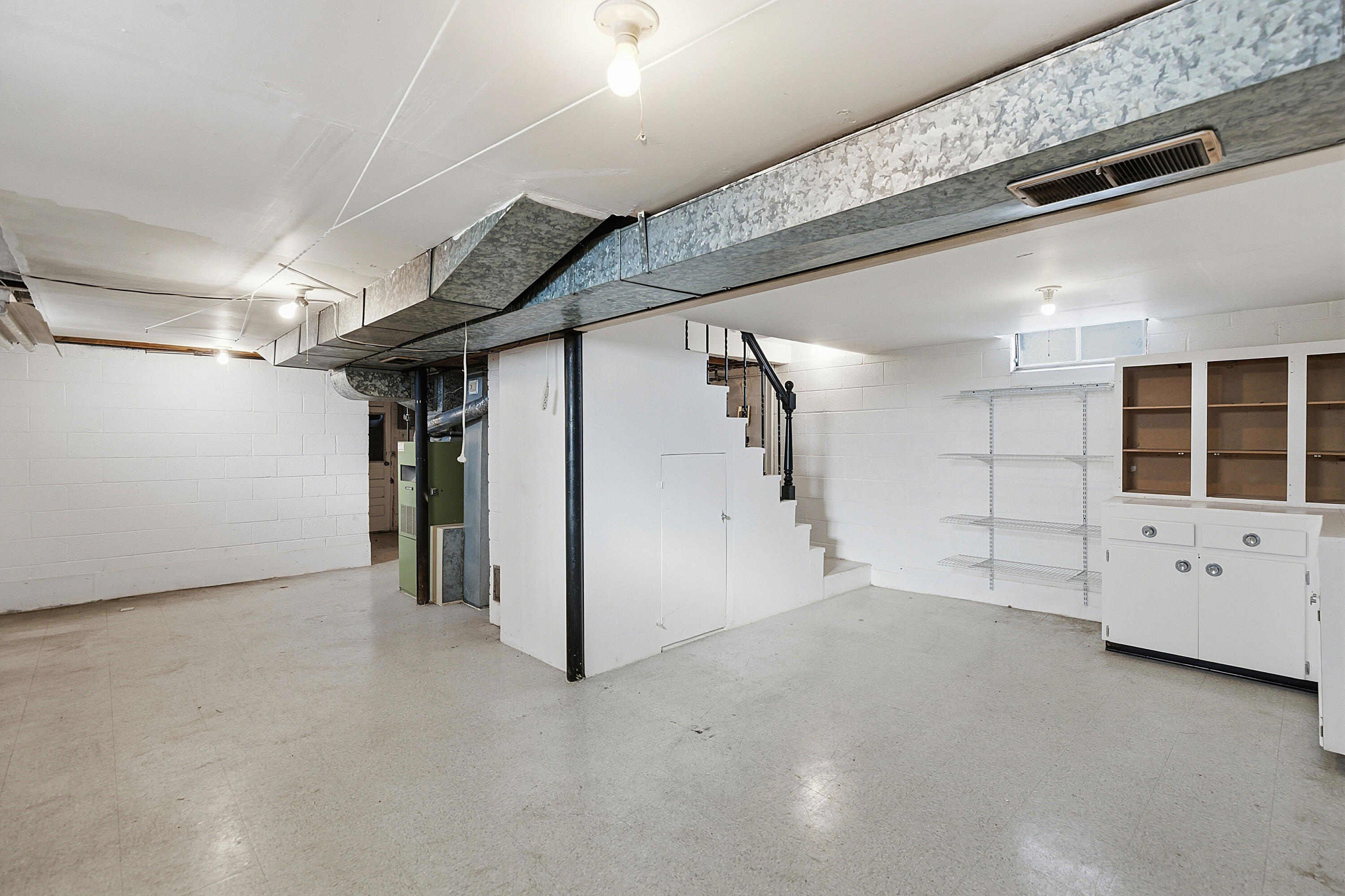 23013 Melrose Avenue Eastpointe, MI 48021 - Photo 19 of 34 19