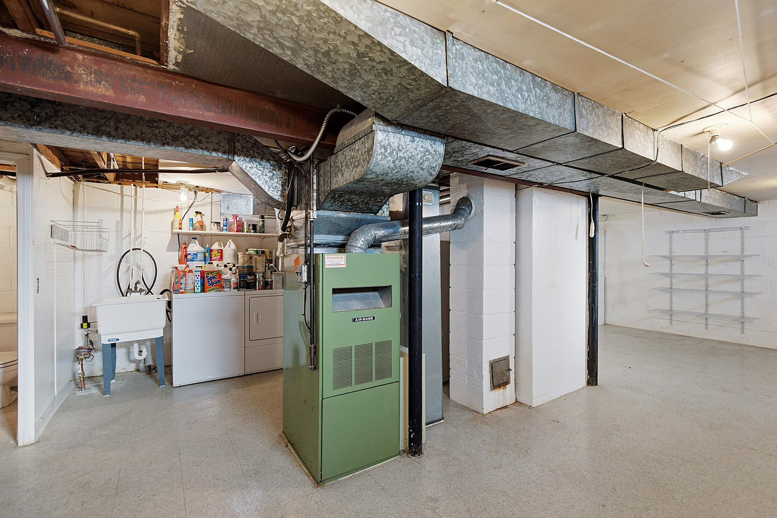 23013 Melrose Avenue Eastpointe, MI 48021 - Photo 20 of 34 20