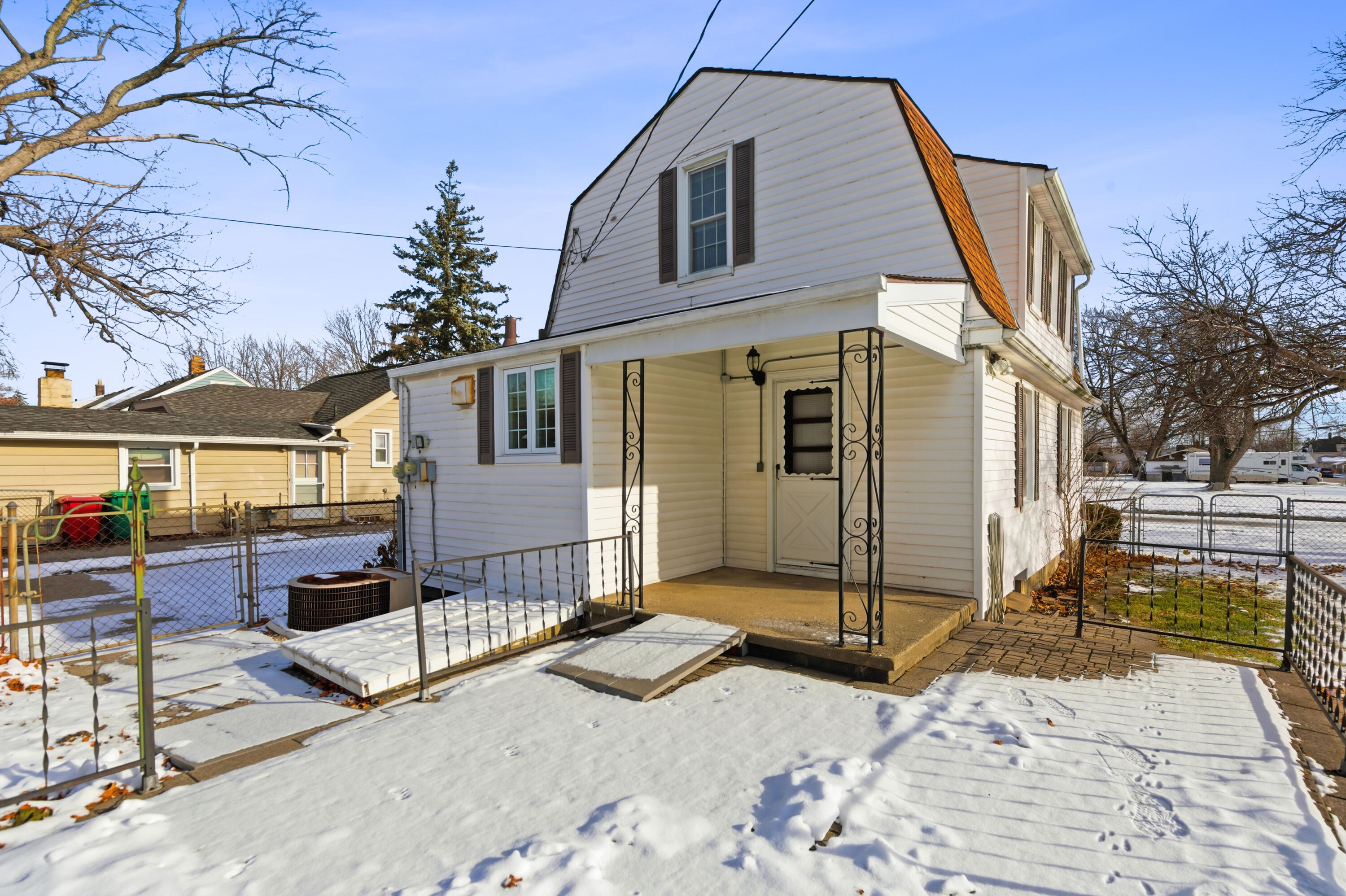 23013 Melrose Avenue Eastpointe, MI 48021 - Photo 24 of 34 24