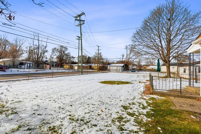 $135,000 | 23013 Melrose Avenue, Eastpointe, MI 48021