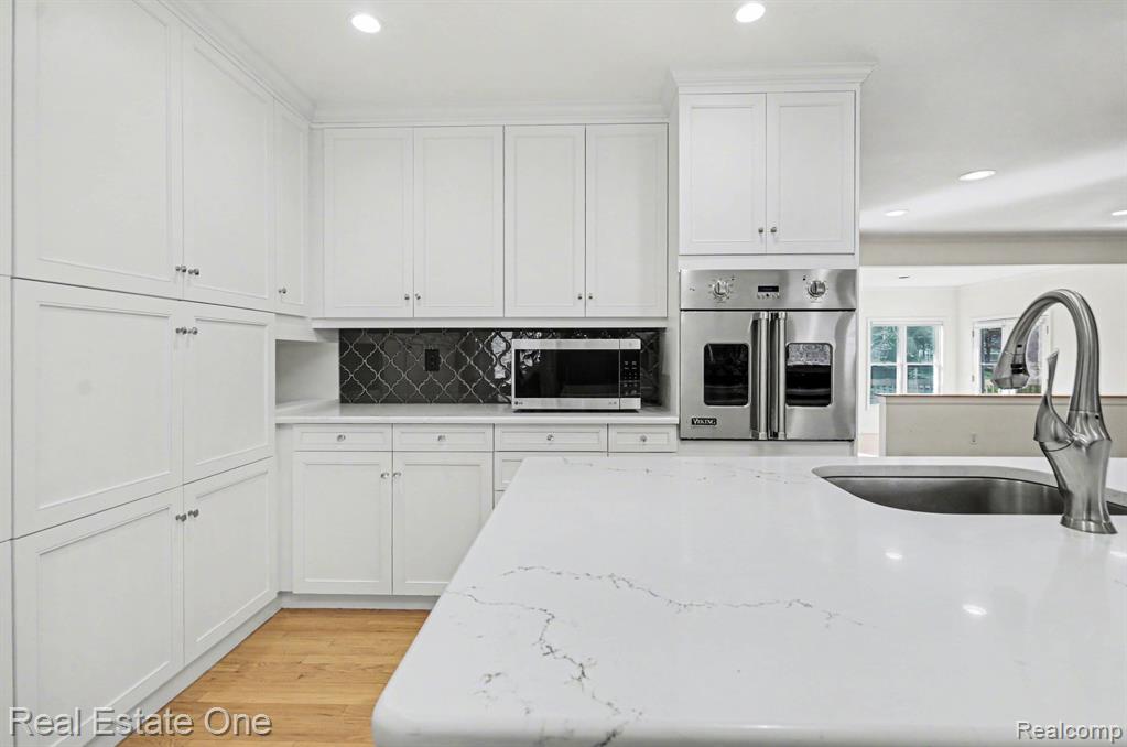 5840 Inkster Road West Bloomfield, MI 48323 - Photo 24 of 47
