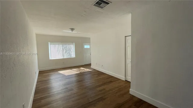 $2,200 | 209 Northwest 84rd Street, Unit 209, Miami, FL 33150