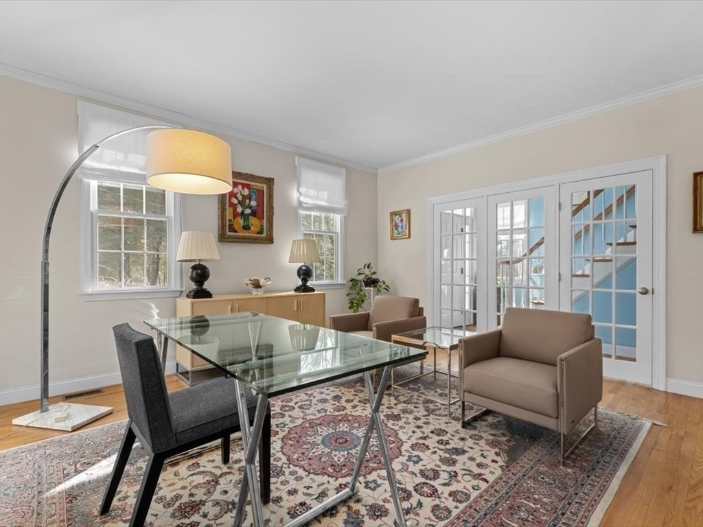 24 Moseley Avenue Needham, MA 02492 - Photo 3 of 41