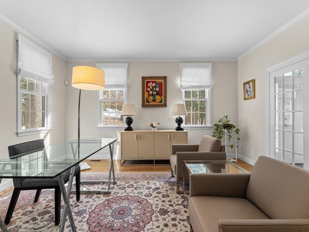 24 Moseley Avenue Needham, MA 02492 - Photo 4 of 41