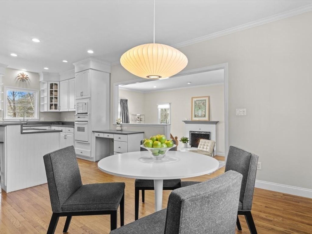 24 Moseley Avenue Needham, MA 02492 - Photo 9 of 41