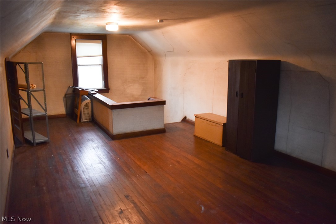 910 Beverly Road Cleveland, OH 44121 - Photo 24 of 32 Gallery Image 24