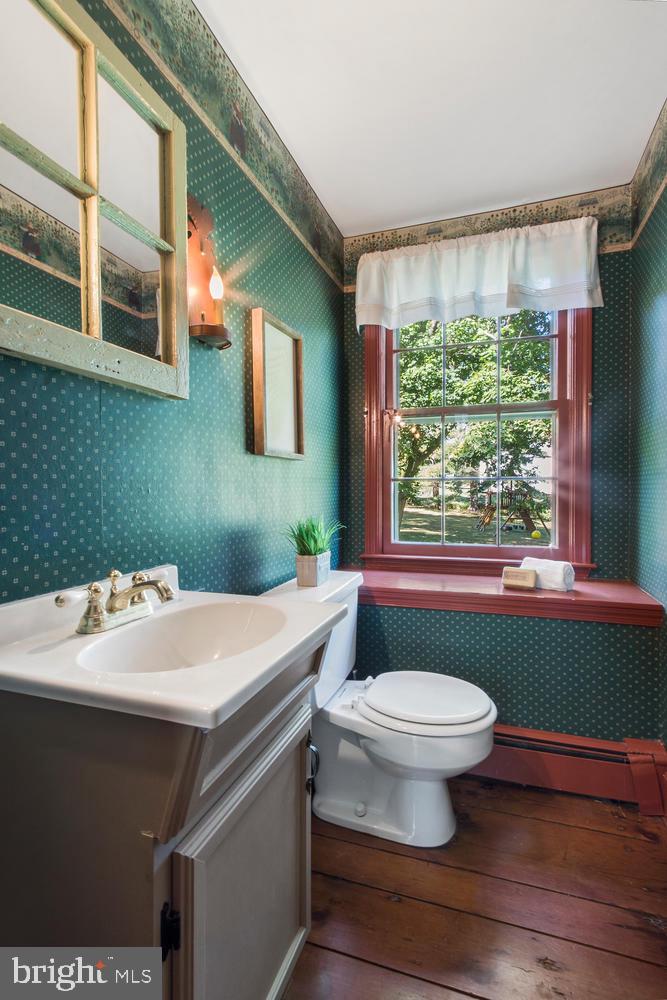 219 Church Road Devon, PA 19333 - Photo 17 of 20 Second Bath