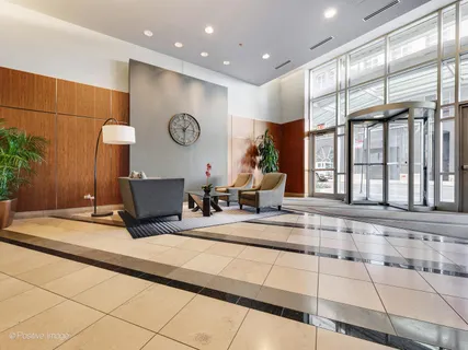 $305,000 | 125 South Jefferson Street, Unit 3203, Chicago, IL 60661