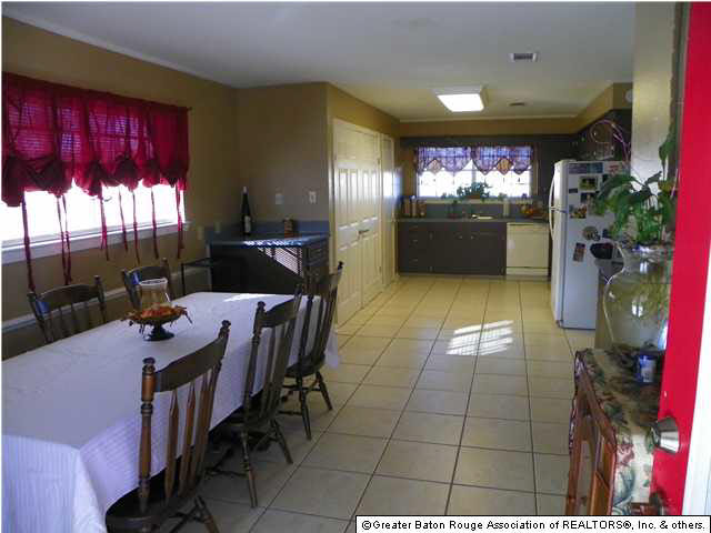 10010 Arnold Road Denham Springs, LA 70726 - Photo 3 of 14 Gallery Image 3