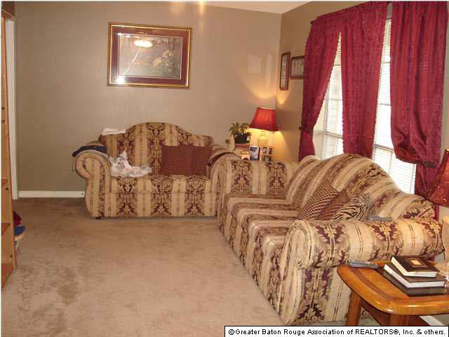 10010 Arnold Road Denham Springs, LA 70726 - Photo 5 of 14 Gallery Image 5