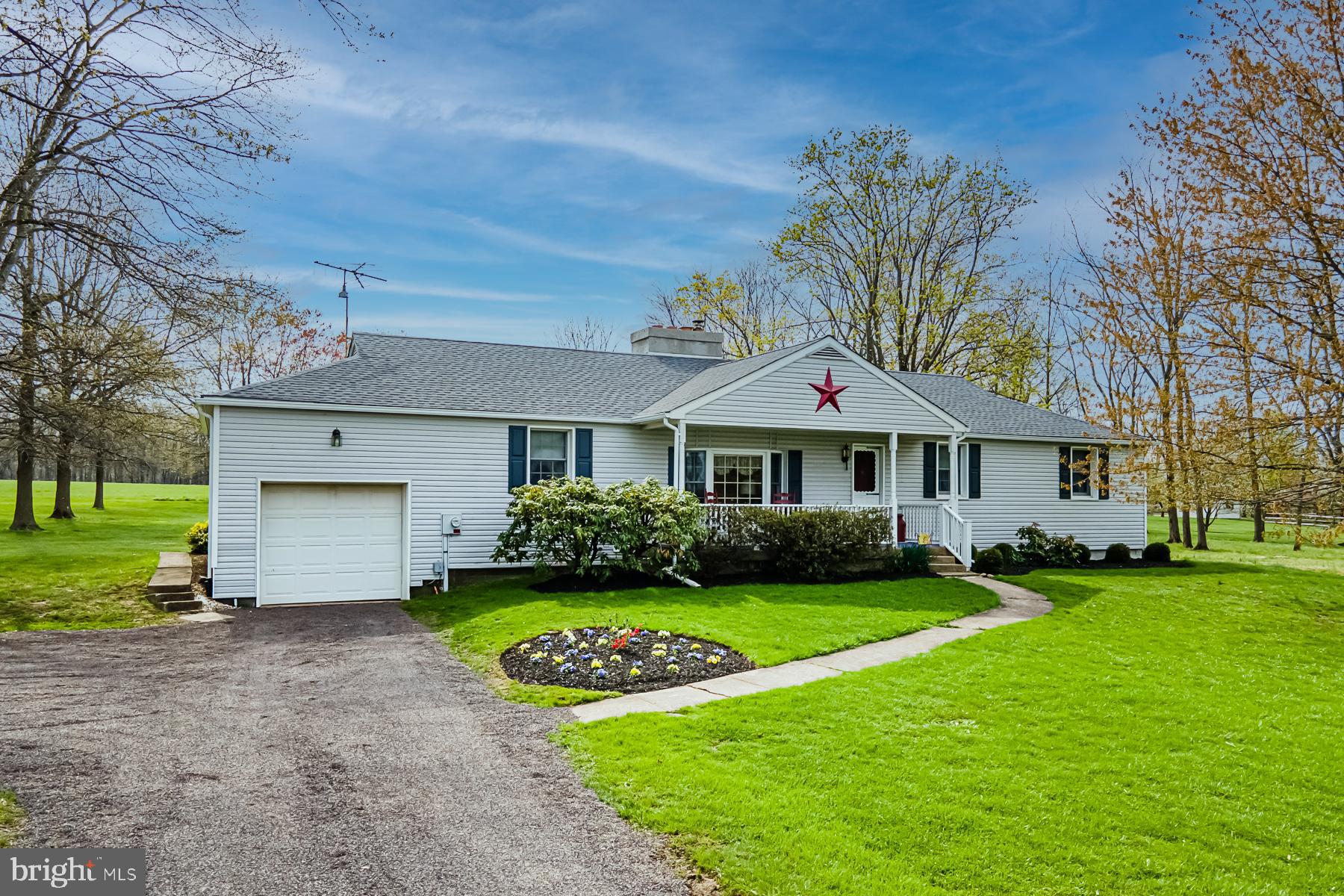 915 Dublin Road Perkasie, PA 18944 - Photo 3 of 33 Gallery Image 3