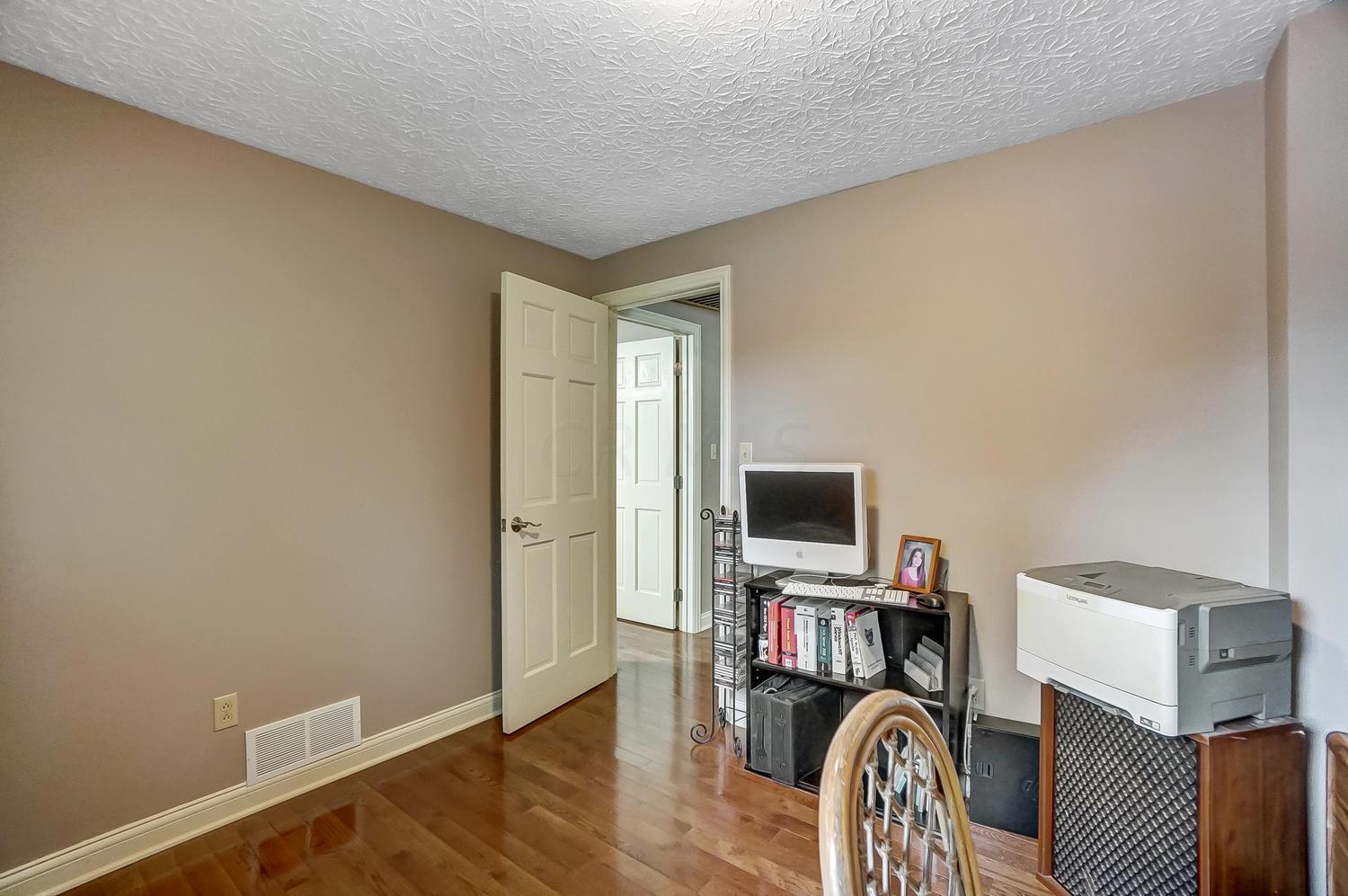 5521 Linworth Road Columbus, OH 43235 - Photo 19 of 29 Gallery Image 19