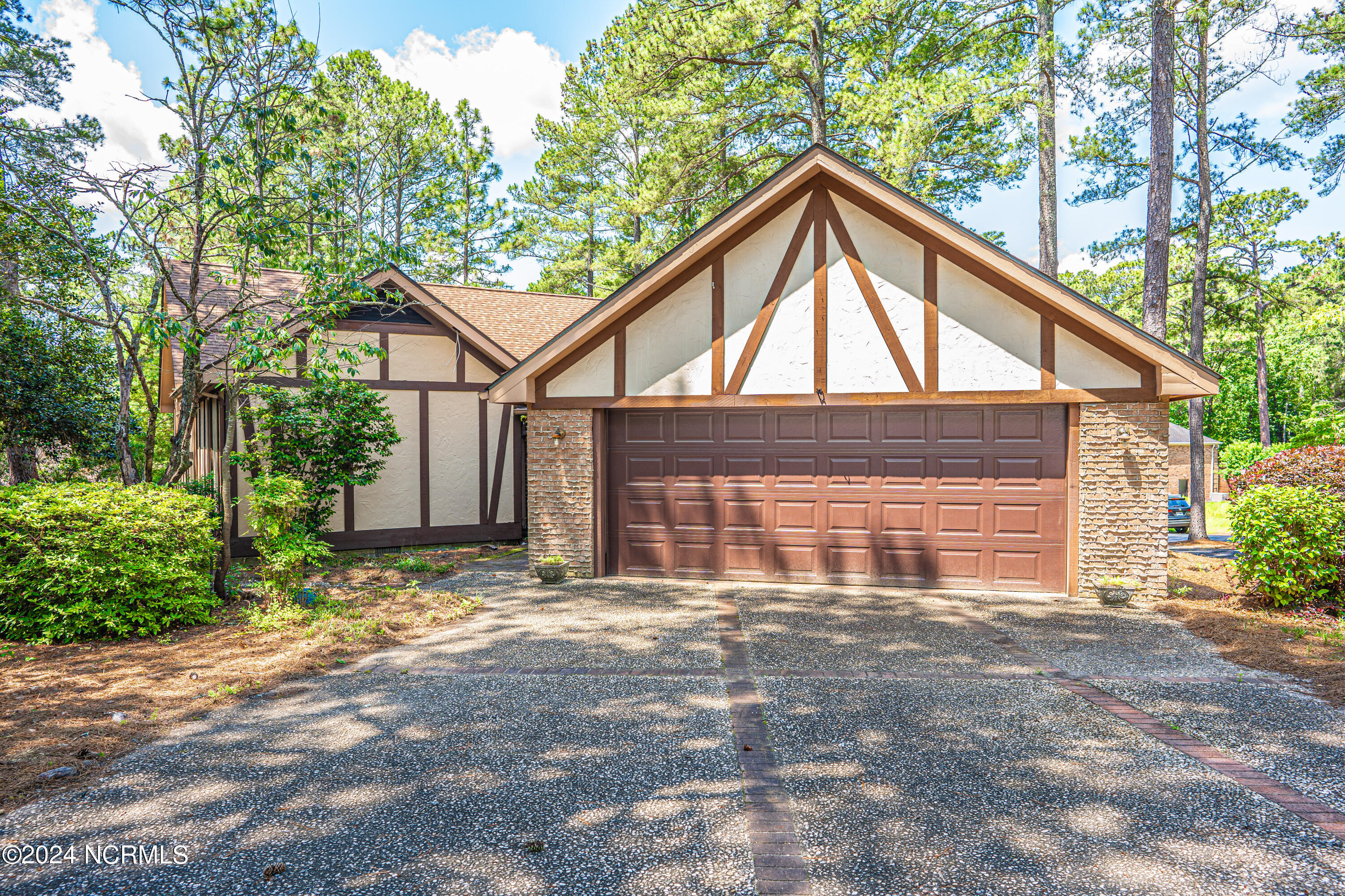 3 Thunderbird Circle Pinehurst, NC 28374 - Photo 9 of 25 2 car detached garage