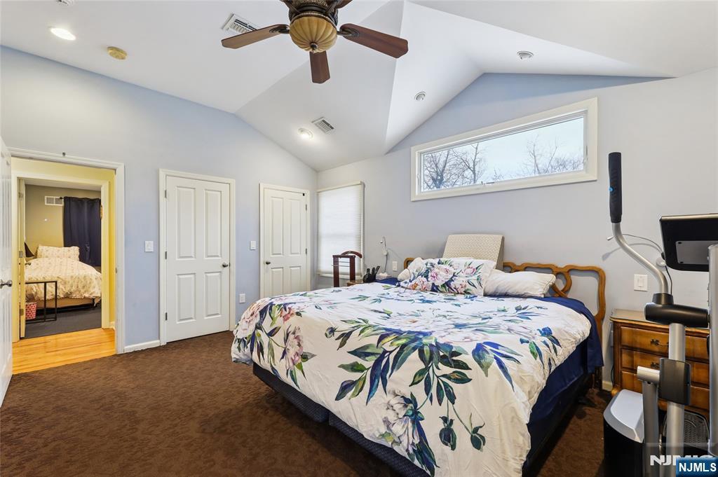 50 Highgate Terrace Bergenfield, NJ 07621 - Photo 31 of 37