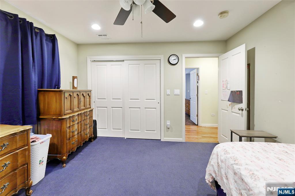 50 Highgate Terrace Bergenfield, NJ 07621 - Photo 35 of 37