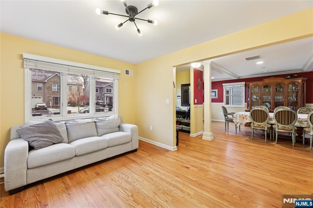 50 Highgate Terrace Bergenfield, NJ 07621 - Photo 5 of 37