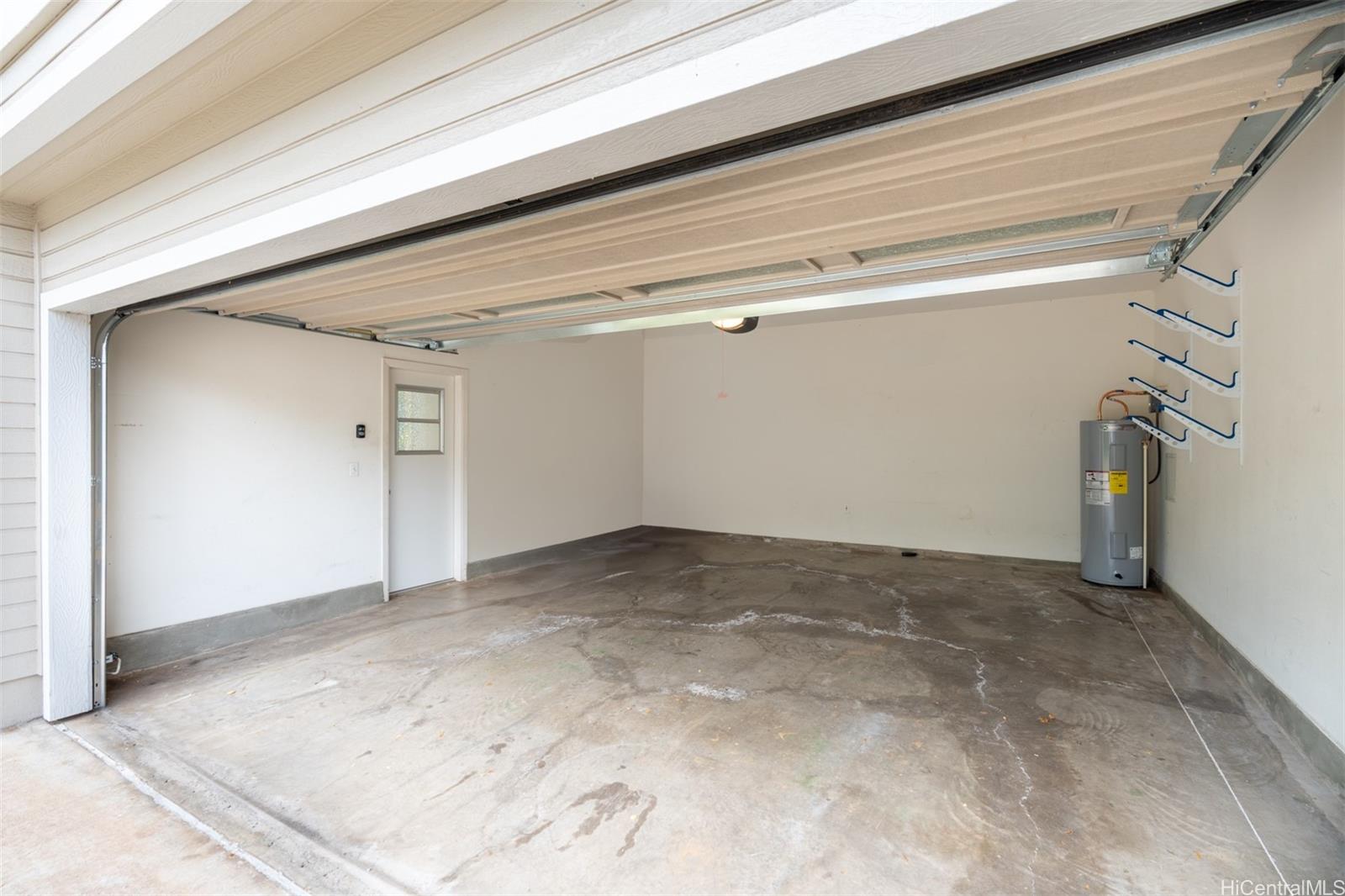 92-1487-a Aliinui Drive, Unit 27A Kapolei, HI 96707 - Photo 20 of 24 a view of empty room