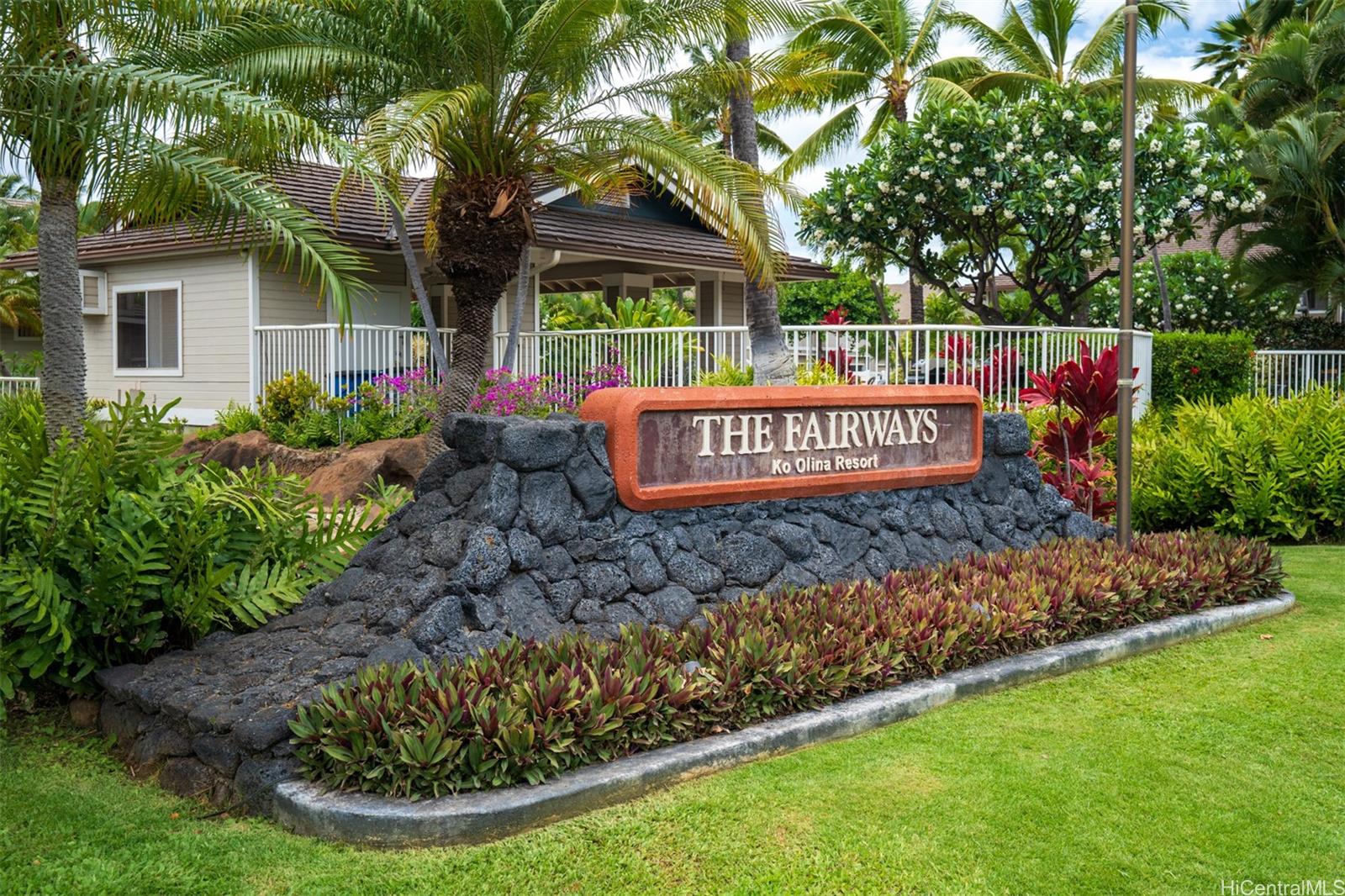 92-1487-a Aliinui Drive, Unit 27A Kapolei, HI 96707 - Photo 24 of 24 a sign on the side of the house