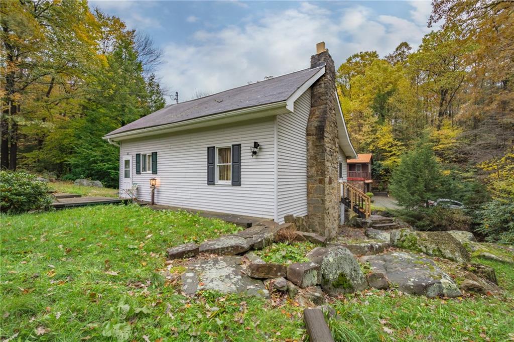 424 Freeman Falls Road Acme, PA 15610 - Photo 3 of 23 Gallery Image 3