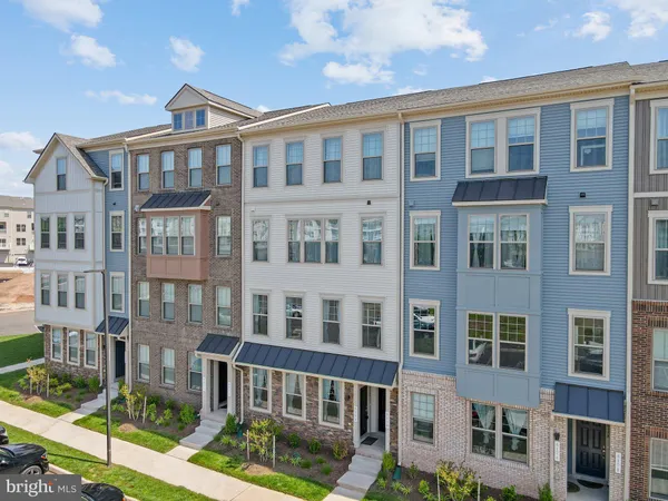 $2,900 | 819 A Ambrose Lane, Manassas, VA 20111