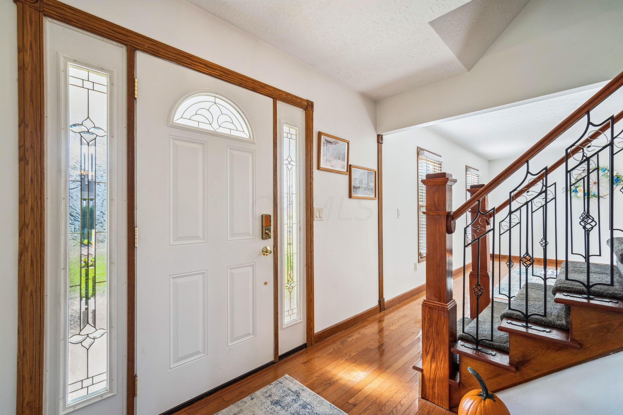 2812 Cooper Ridge Road Columbus, OH 43231 - Photo 2 of 52 Entry