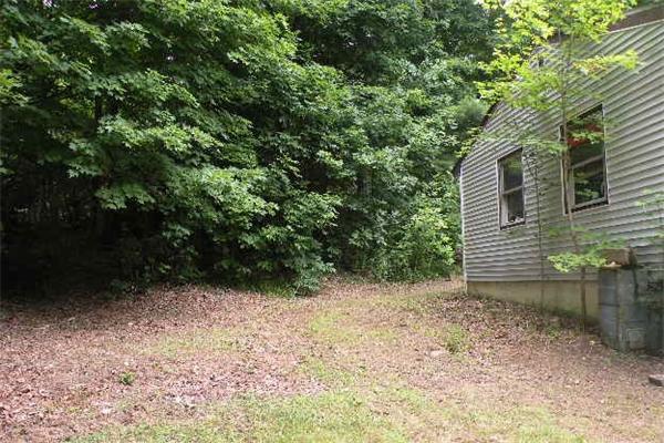 228 Arnold Road Sturbridge, MA 01518 - Photo 6 of 12