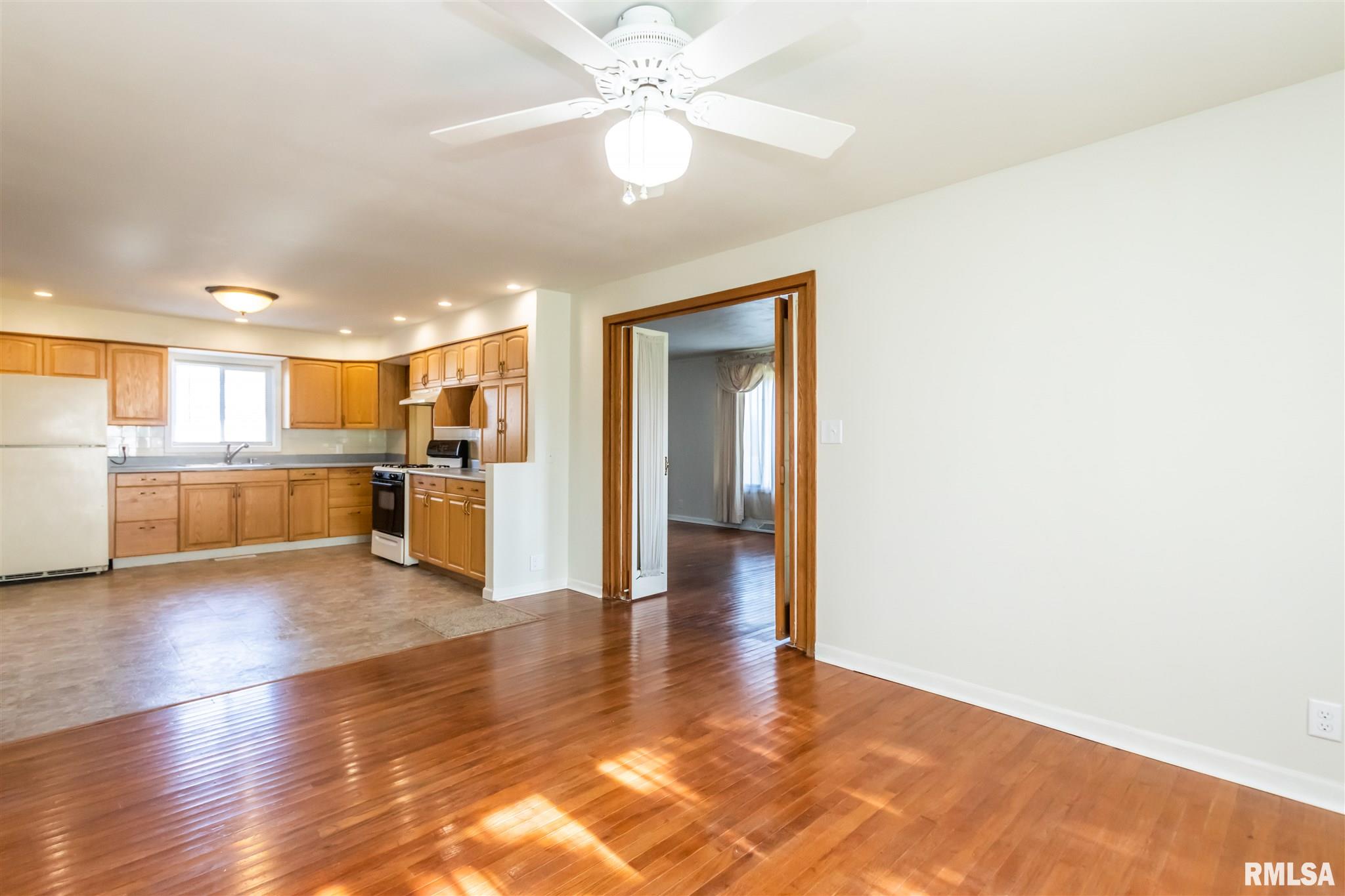 5517 Legion Hall Road Dunlap, IL 61525 - Photo 8 of 36 Gallery Image 8