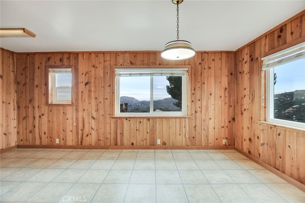 6750 Rainbow Heights Road Fallbrook, CA 92028 - Photo 16 of 64 a view of a interior of the house
