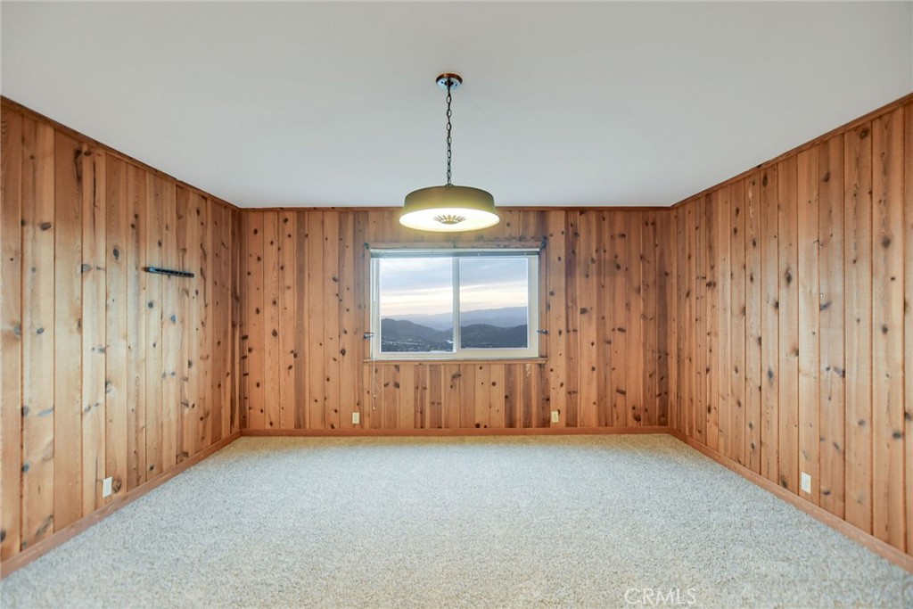 6750 Rainbow Heights Road Fallbrook, CA 92028 - Photo 29 of 64 a view of an empty room with a window