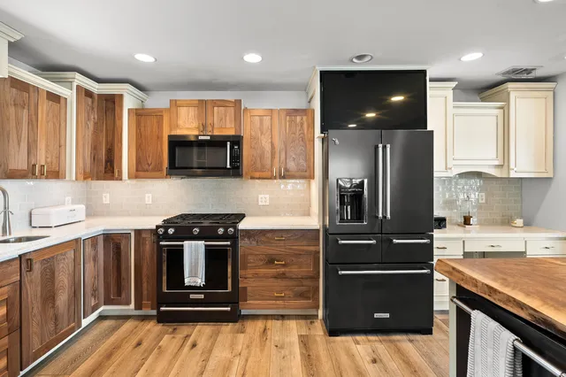 $849,900 | 931 Treasure Island Drive, Mattawan, MI 49071