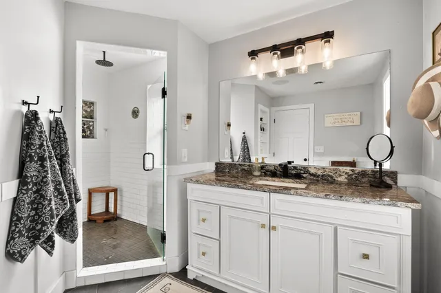 $849,900 | 931 Treasure Island Drive, Mattawan, MI 49071